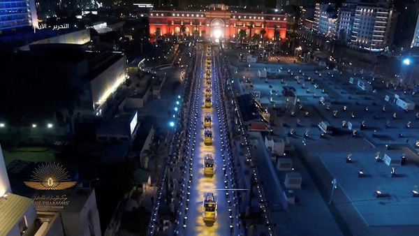 Faraónico desfile de 22 momias egipcias en las calles de El Cairo (video) | OnLivePy