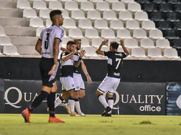 Olimpia festeja en Tuyucuá y trepa a la punta