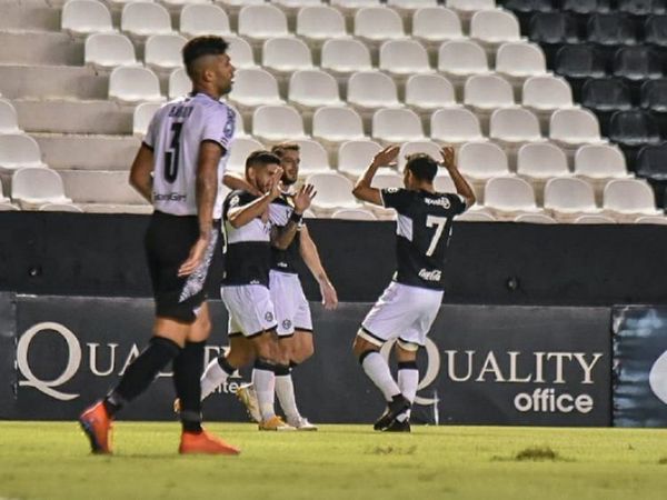 Olimpia festeja en Tuyucuá y trepa a la punta