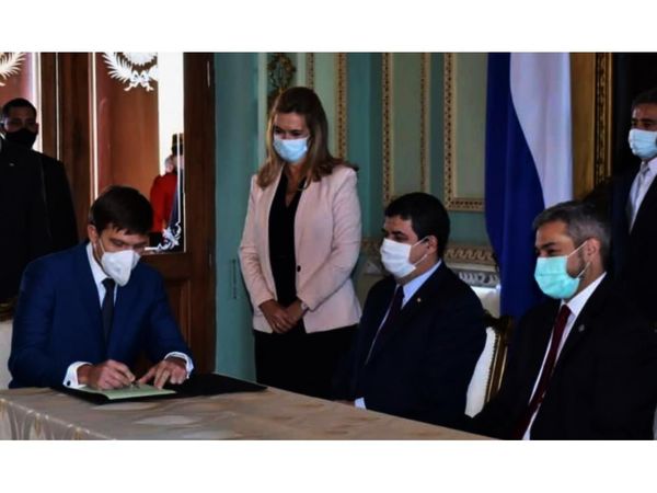 Velázquez permanece distanciado en esta crisis que consume a Marito