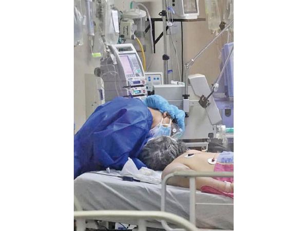 Piden ayuda para bebé y madre con Covid-19