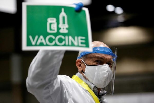 Estados Unidos ya vacunó contra el COVID-19 al 75% de sus adultos mayores | Ñanduti
