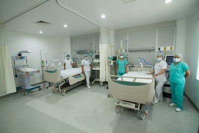 Fustigan inacción estatal ante afán desmedido de lucro de hospitales privados en plena crisis
