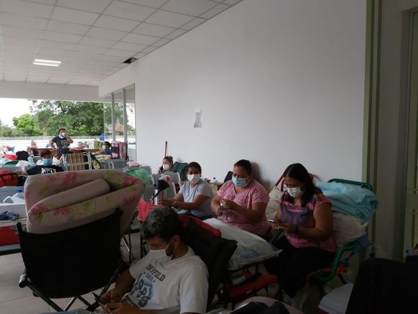 Hermanas buscan terapia intensiva para su padre hace 18 días - Nacionales - ABC Color