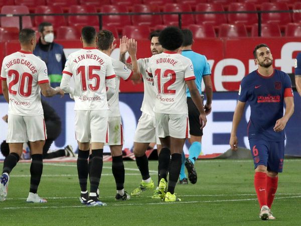 Sevilla muestra las carencias del Atlético y aprieta LaLiga