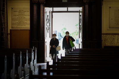 Unos 1,9 millones de turistas se movilizan por Argentina en Semana Santa - MarketData