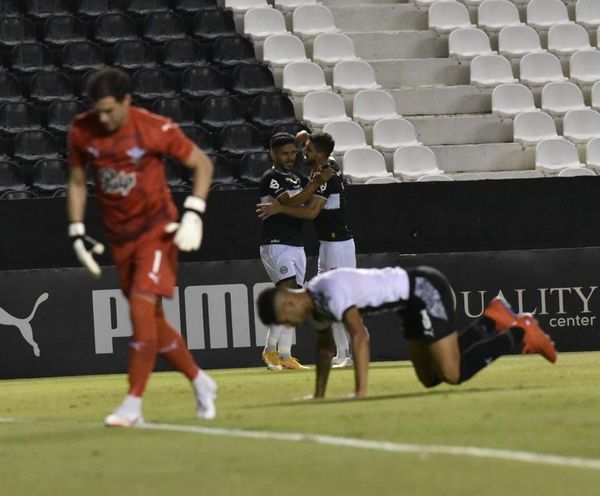 Olimpia, Libertad, Guaireña y Cerro, los cuatro punteros del Apertura - Fútbol - ABC Color