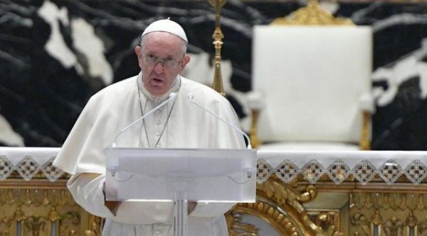 El papa pide que se superen los retrasos en la distribución de las vacunas