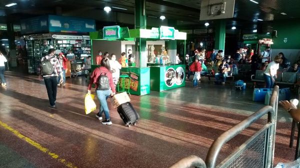 Lenta y tranquilamente, viajeros van retornando tras levantamiento de restricciones - Nacionales - ABC Color
