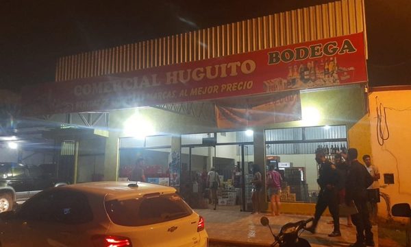 Asaltan comercial en O´Leary