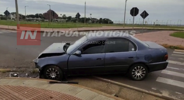 ACCIDENTE DEJA DAÑOS MATERIALES EN AVDA. LÓPEZ DE ENCARNACIÓN.