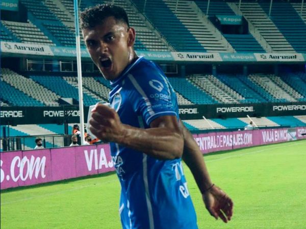 Doblete de Cristian Colmán para que Godoy Cruz le gane a Racing