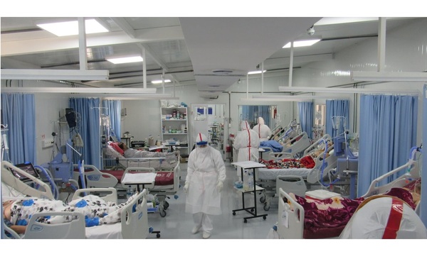 COVID-19: 'Lloré de impotencia y de rabia porque gente muy joven se está muriendo', afirma director médica