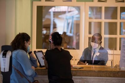 La llegada de turistas a República Dominicana cayó 73,3 % en el primer bimestre - MarketData