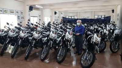 Gobernación dona unos 70 biciclos a la Policía y a la Décima Región Sanitanaria - La Clave