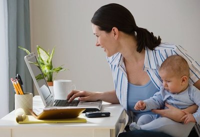 Linkedin agregó nuevos títulos a sus perfiles para padres que se quedan en casa