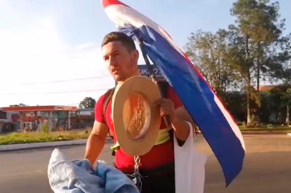 Hombre peregrina desde Ciudad del Este hasta llegar al Congreso – Prensa 5