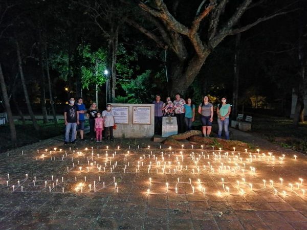 Recuerdan Pascua Dolorosa con acto simbólico y velas en Misiones