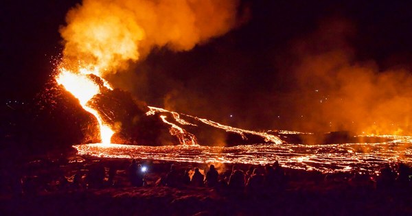 La Nación / Islandia contempla una nueva fisura volcánica