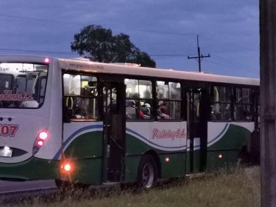 Dinatran sancionó a dos empresas de transporte en el primer día de flexibilizaciones - Nacionales - ABC Color