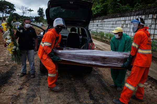 Necrópolis de Asunción prepara fosas comunes para fallecidos por covid en caso de "quiebre" de situación sanitaria - ADN Digital