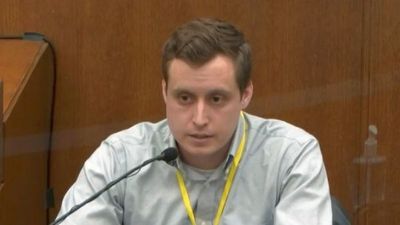 Médico: Falta de oxígeno, causa de muerte de George Floyd