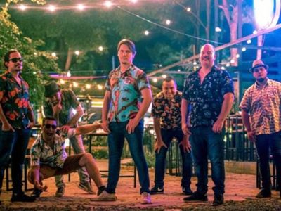 Solistas y grupos ofrecen nuevas canciones en plataformas digitales