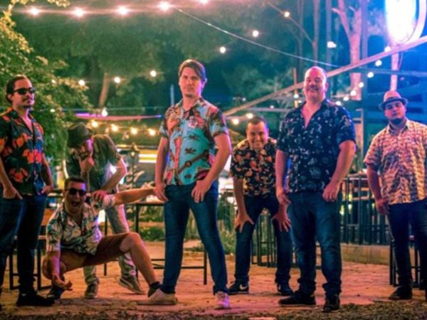 Solistas y grupos ofrecen nuevas canciones en plataformas digitales