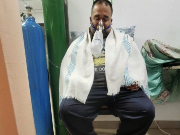 Paciente de 71 años busca terapia hace 18 días