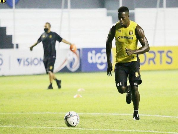 "Guaraní no merece estar en este lugar"