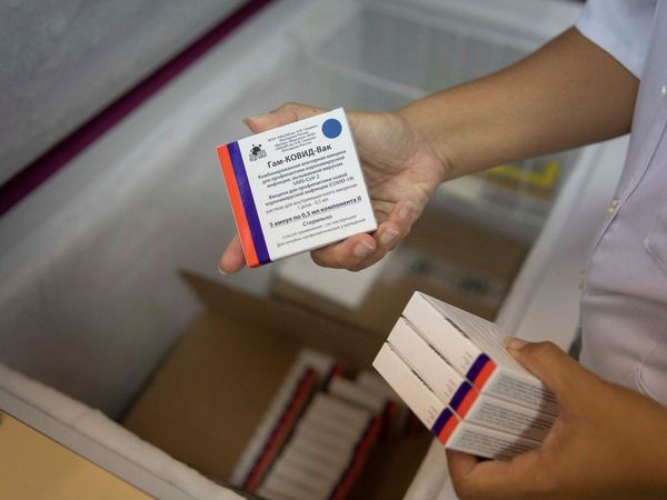 Farmacéuticas ven con buenos ojos la fabricación de vacunas Sputnik V