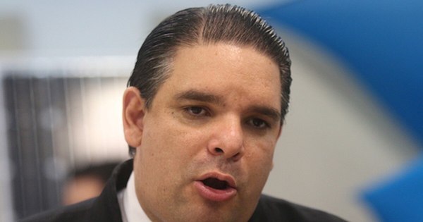 La Nación / Enrique López denunció que delincuentes ingresaron a su domicilio