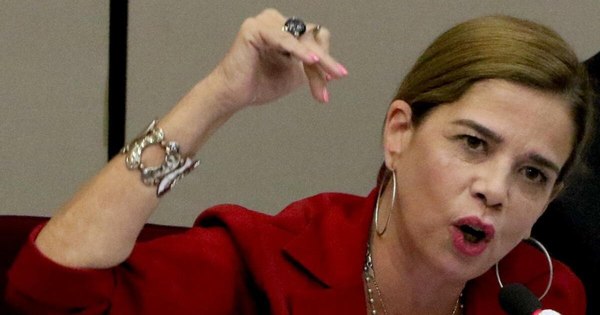La Nación / Senadora critica aumentos salariales del BCP, Fiscalía y Poder Judicial