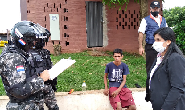 Sacan a limpiavidrios de las calles - Noticiero Paraguay