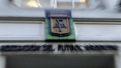 La AFA endurece restricciones y controles por la gran cantidad de casos en el fútbol