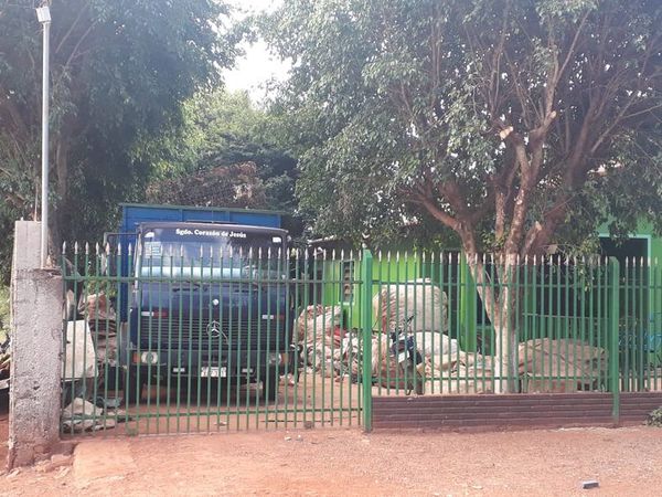 Delincuentes con supuesta placa policial asaltan recicladora - ABC en el Este - ABC Color