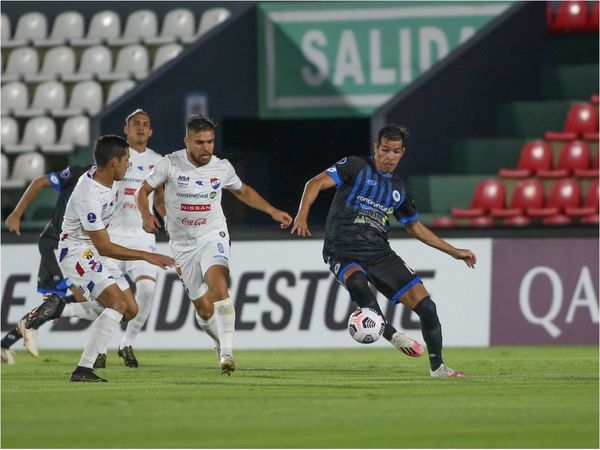 El '12' gana en penales y avanza en la Sudamericana