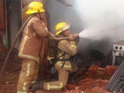 Incendio consumió parte de una vivienda en Pedro Juan Caballero