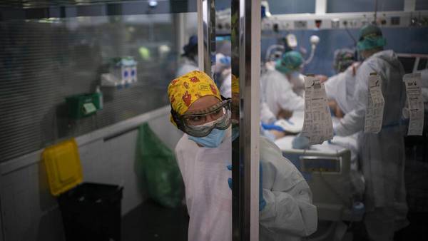 Salud reportó 2.073 nuevos casos de COVID en el país