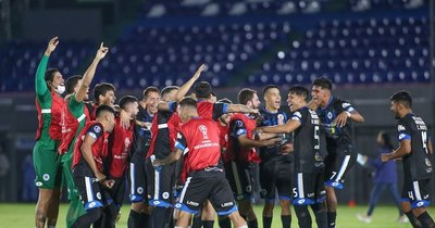 La Nación / Explota de alegría el 12