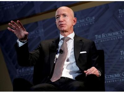 Bezos se mantiene en la cima de la lista de multimillonarios