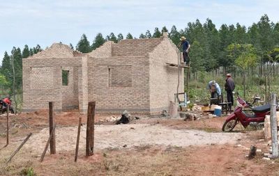 MUVH dice que obras están paralizadas por incumplimiento del SAT - Nacionales - ABC Color