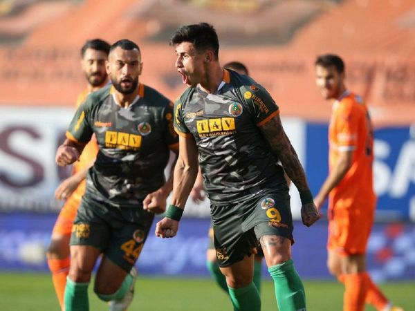 Turquía incluye a los futbolistas en grupo prioritario de vacunación