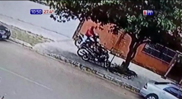 A plena luz del día roban motocicleta de un docente | Noticias Paraguay