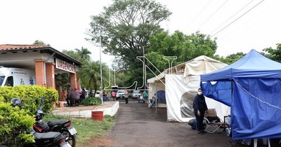 La Nación / COVID-19: hombre esperó en su vehículo durante un día por una cama en hospital de Lambaré