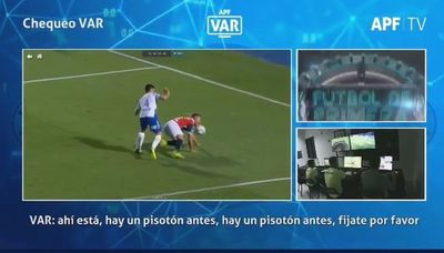 “Hay un pisotón... en ningún momento intenta agredir”, las incoherencias de Benítez en el penal no sancionado a Cardozo Lucena - Cerro Porteño - ABC Color