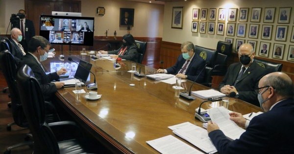 La Nación / Corte aceptó renuncia de camarista del Chaco Nuria Isnardi