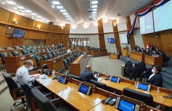 “A escondidas”, diputados aprueban autoblindaje