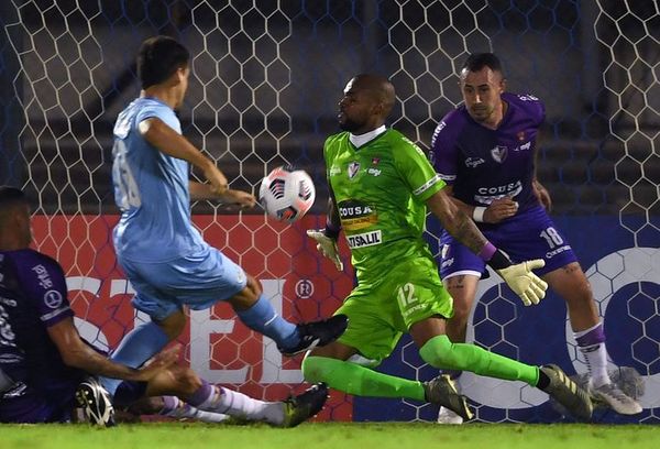 Uruguayos Torque y Fénix empatan 0-0 en ida de primera fase - Fútbol - ABC Color