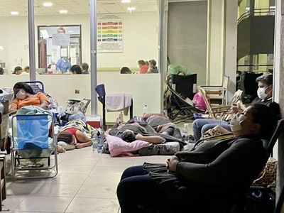Asegurados del IPS  ruegan  por fármacos y camas en terapia
